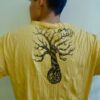 Peace Tree Shirt von hinten